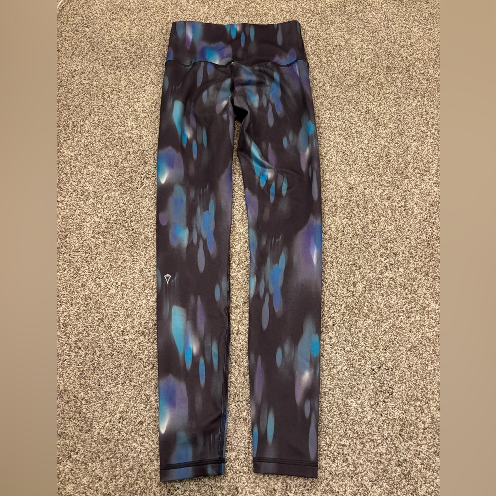 Ivivva Black and Blue Leggings
